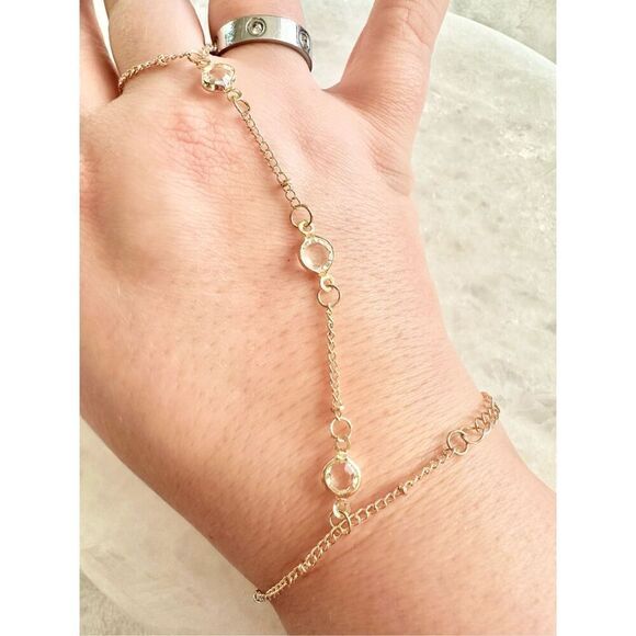 Gold color finger boho chain bracelet - Picture 2 of 2